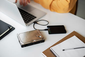 Виды жестких дисков: Чем отличаются SSD от HDD