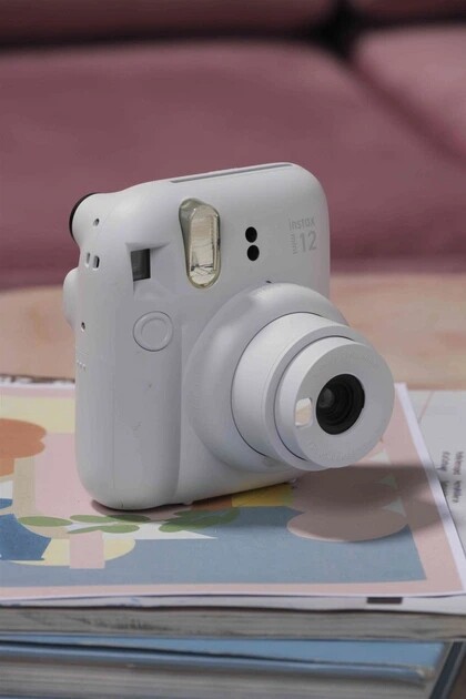 Фотокамера миттєвого друку Fujifilm Instax Mini 12 Clay White (16806121)