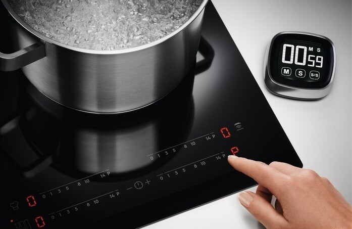 Варочная поверхность Electrolux CIV644