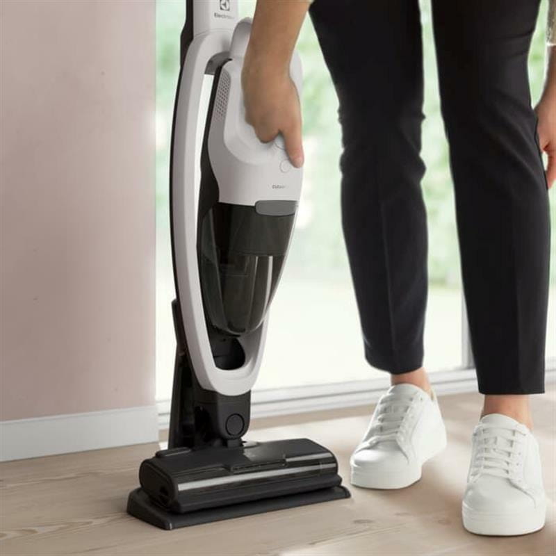 Аккумуляторный пылесос Electrolux ES52CB18SH