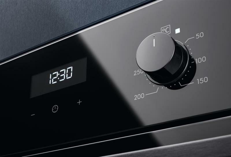 Духовой шкаф Electrolux EOF5C50BZ