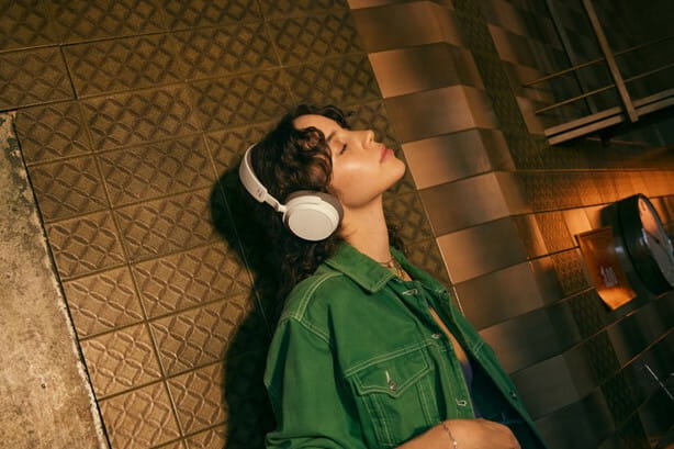 Bluetooth-гарнитура Sennheiser Accentum Wireless Black (700174)