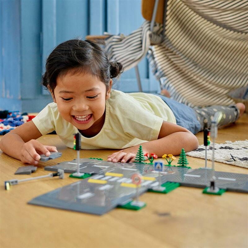 Конструктор LEGO City Town Дорожні плити (60304)