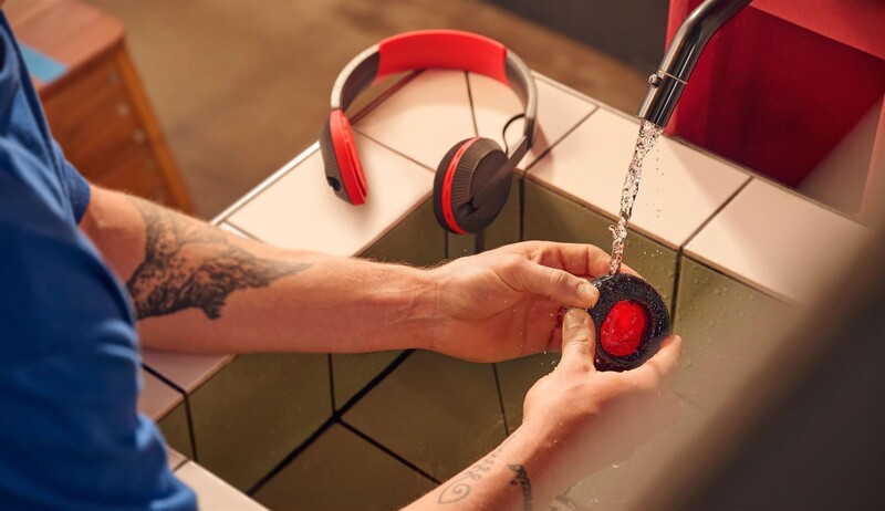 Bluetooth-гарнитура Philips Over-Ear Black Red (TAA6219BK/00)