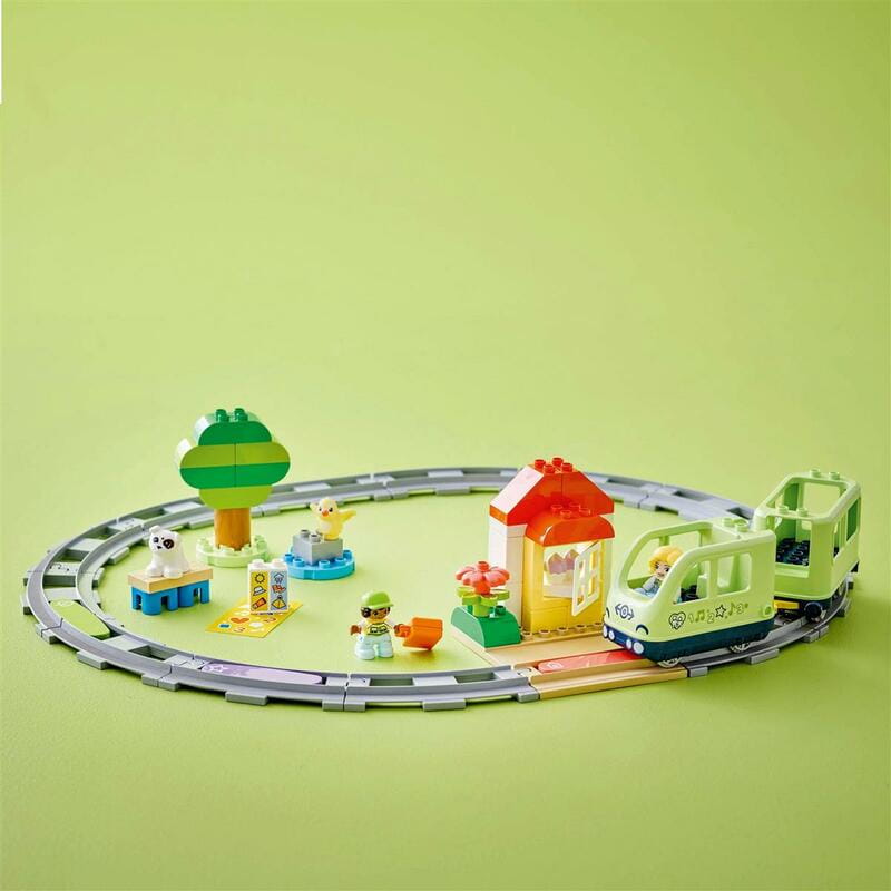 Конструктор LEGO Duplo Town Интерактивный приключенческий поезд (10427)