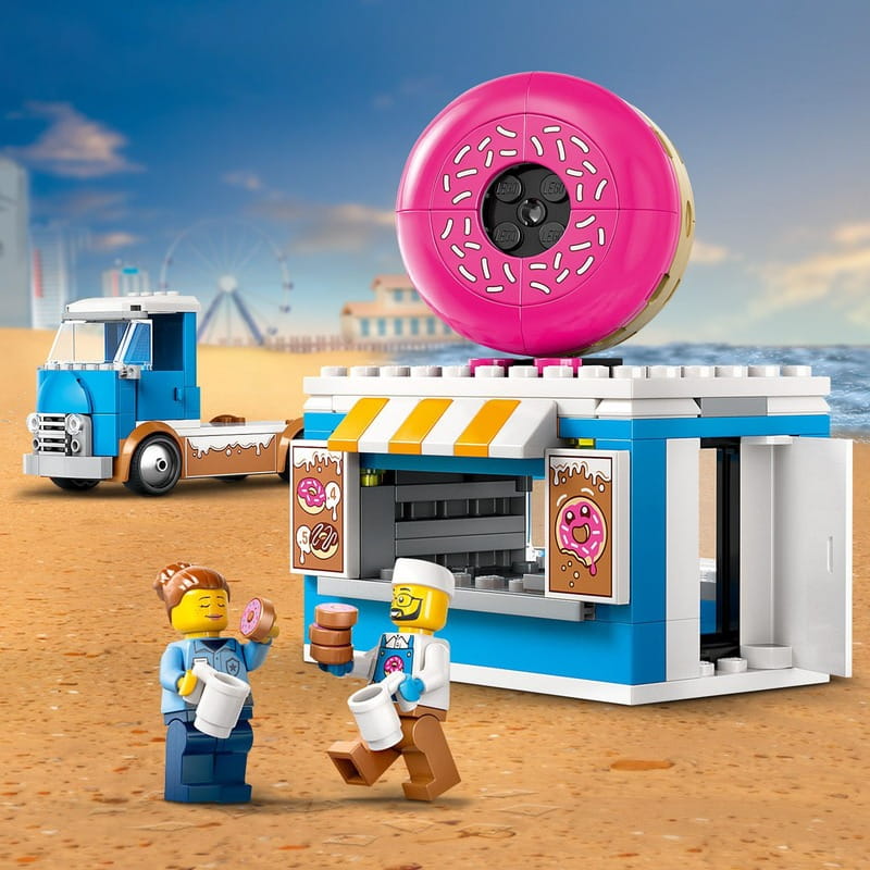 Конструктор LEGO City Грузовик с пончиками (60452)