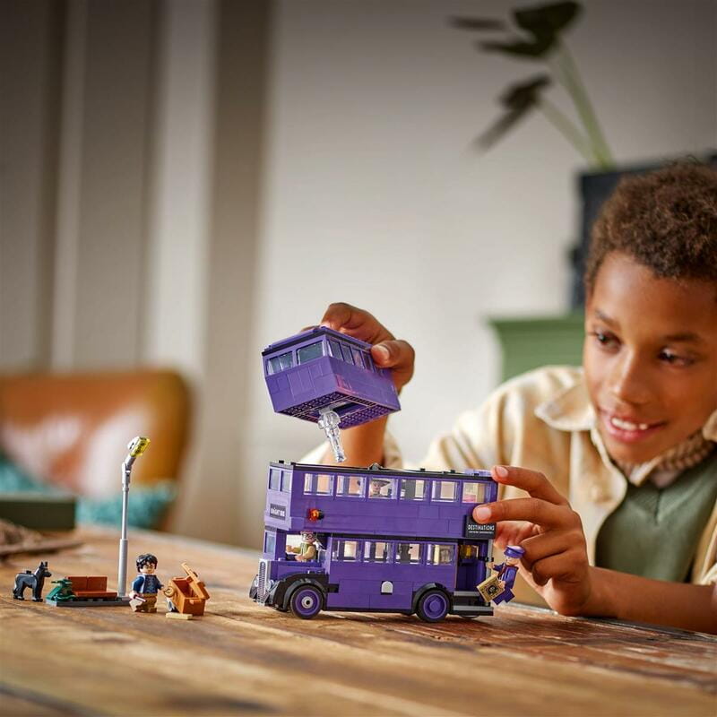 Конструктор LEGO Harry Potter Пригоди на Лицарському автобусі (76446)