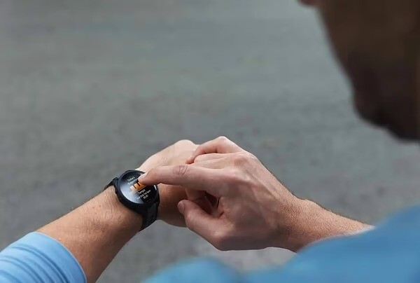 Смарт-годинник Garmin Forerunner 165 Black/Slate Gray (010-02863-AC)