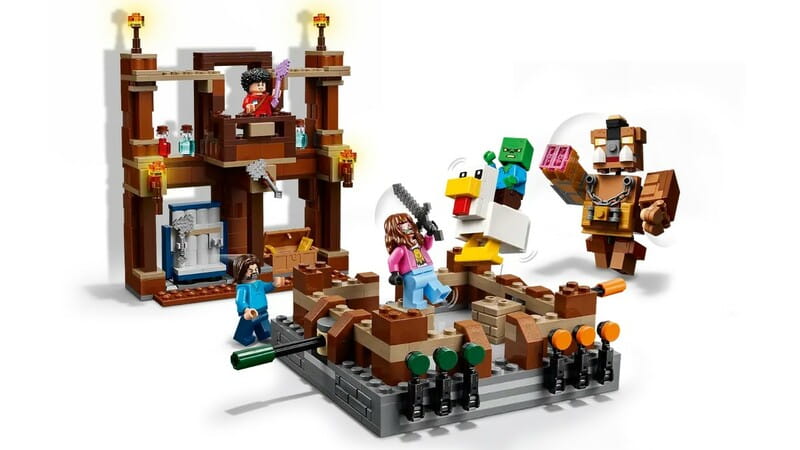 Конструктор LEGO Minecraft Бойцовский ринг в лесном имении (21272)