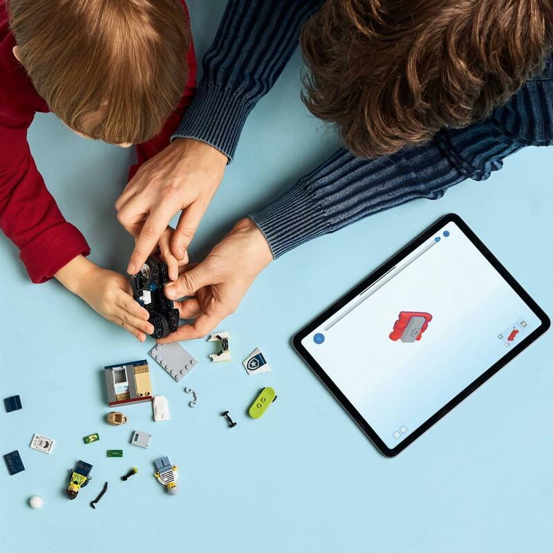 Конструктор LEGO City Переслідування на поліцейському мотоциклі (60455)