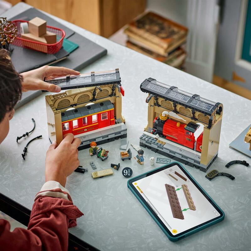 Конструктор LEGO Harry Potter Бук нук: Хогвартский экспресс (76450)