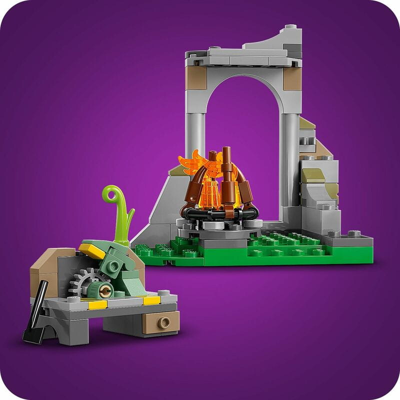 Конструктор LEGO Fortnite Лагерь Peely и Sparkplug (77075)