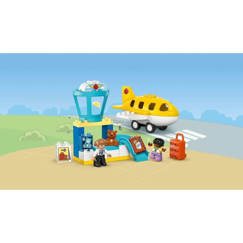 Конструктор LEGO Duplo Town Уперше в аеропорту (10443)
