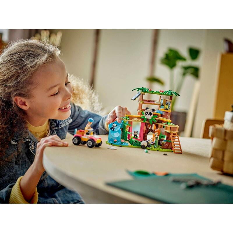 Конструктор LEGO Friends Уход за животными в заповеднике панд (42648)