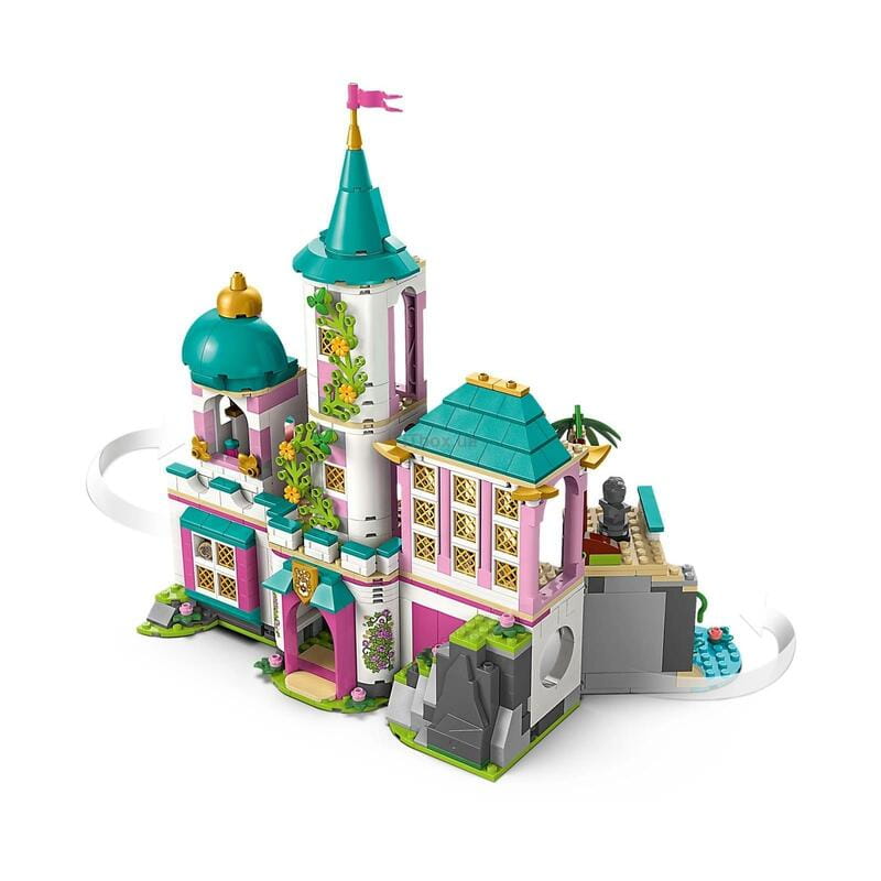 Конструктор LEGO Disney Princess Замок принцессы и королевские любимцы (43267)