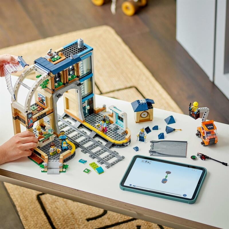 Конструктор LEGO City Центральний залізничний вокзал (60469)