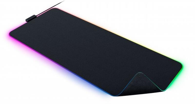 Игровая поверхность Razer Strider Chroma Black (RZ02-04490100-R3M1)