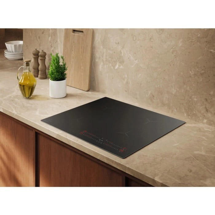 Варочная поверхность Electrolux EIS62453IZ
