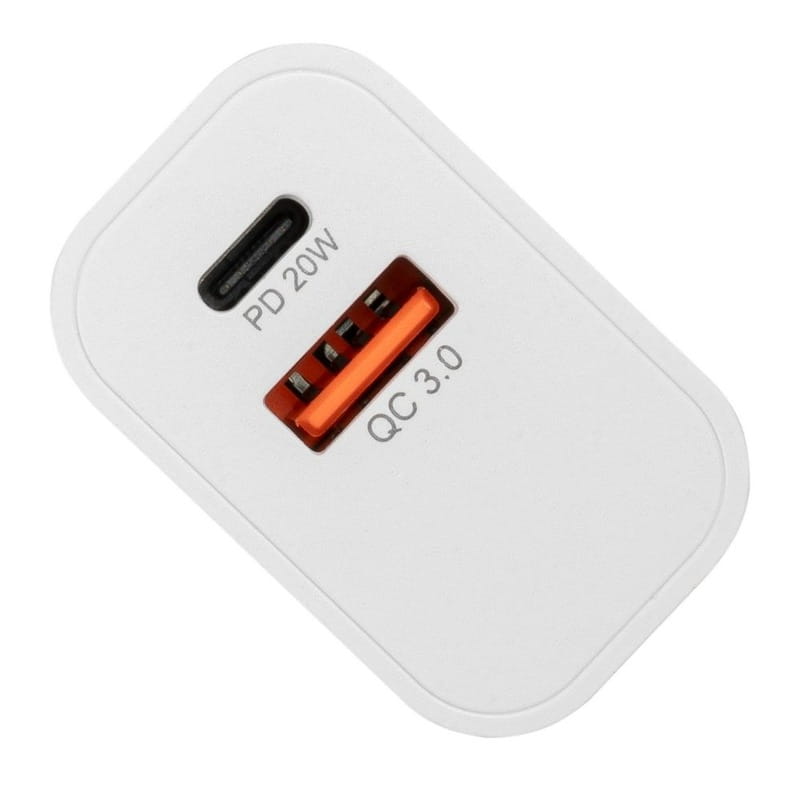 Зарядное устройство Rivacase PS4102 WD5 (USBх3A, USB-Cх3A) 20W White + кабель USB Type-C/Lightning