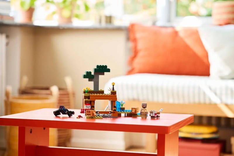 Конструктор LEGO Minecraft Шахтная экспедиция Броненосец (21269)