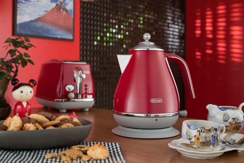 Електрочайник Delonghi KBOC 2001.R