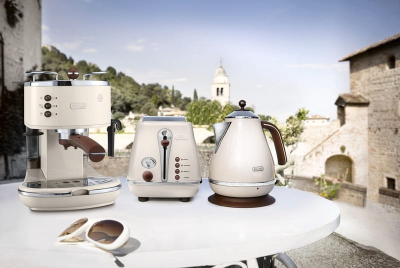 Электрочайник Delonghi KBOV 2001.BG