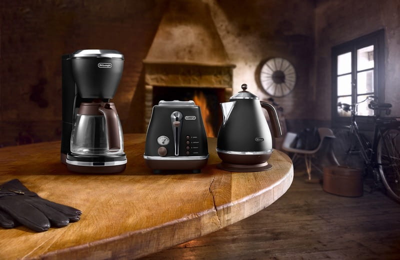 Електрочайник Delonghi KBOV 2001.BK