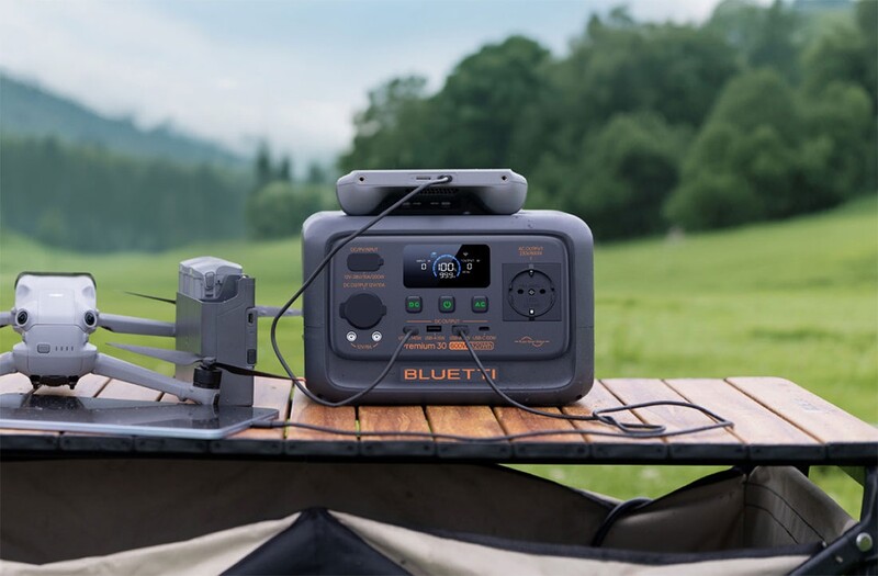 Зарядна станція Bluetti Premium 30 V2, 600W, 320Wh