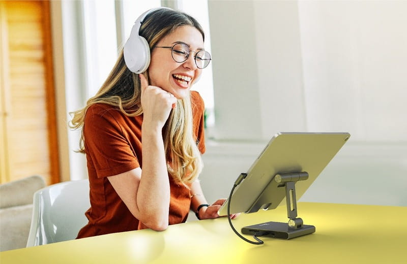 Док-станція J5create USB-C 8-в-1 (JTS224-N)