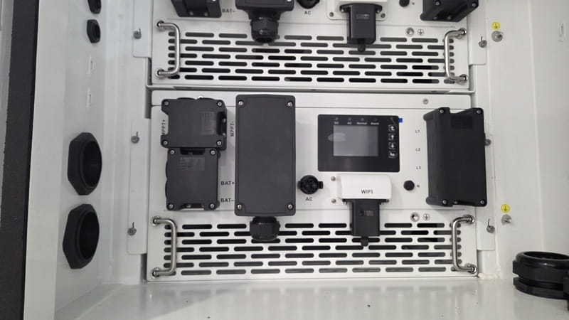 Инвертор гибридный PCS 125kW Deye SUN-125K-PCS01HP3, трехфазный (составляющая комплекта)