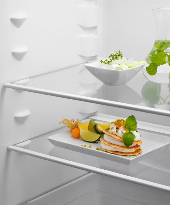 Вбудований холодильник Electrolux ENT6NE18S