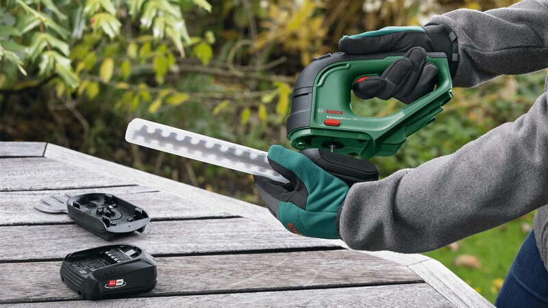 Ножиці садові Bosch AdvancedShear 18V-10 + насадка кущоріз (0.600.857.000)