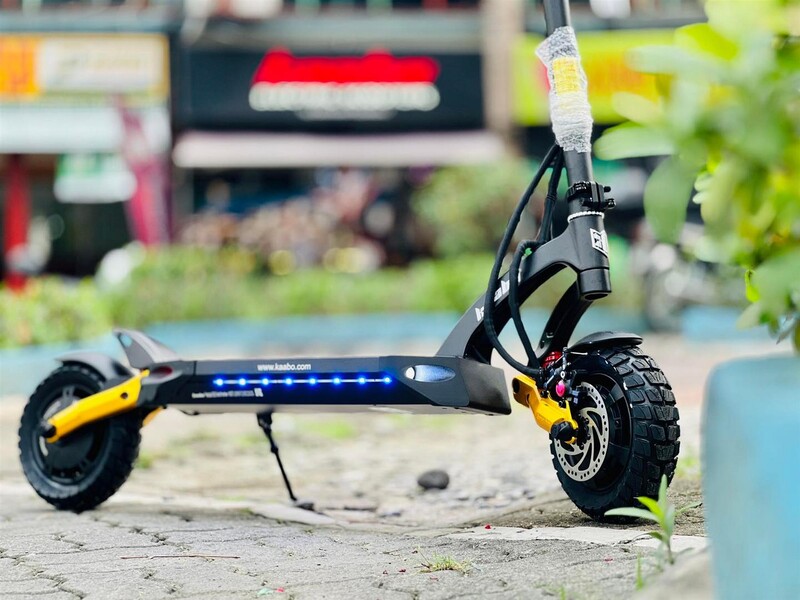 Електросамокат Kaabo Mantis 10 Plus