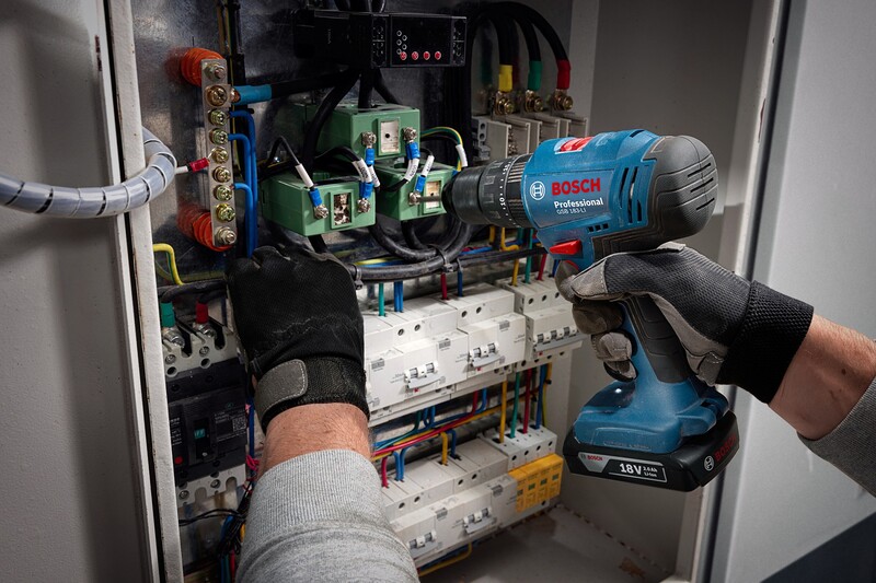 Дрель-шуруповерт Bosch Professional GSB 183-LI 18В (0.601.9K9.101)
