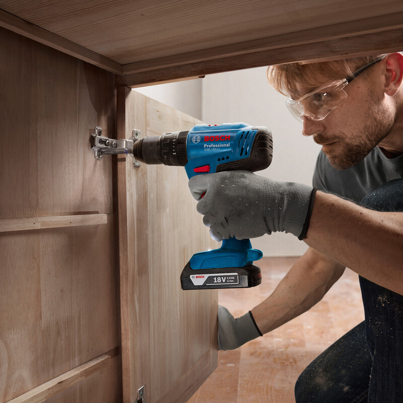 Дрель-шуруповерт Bosch Professional GSB 183-LI 18В (0.601.9K9.101)