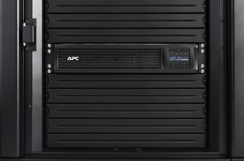 ИБП APC Smart-UPS 1000VA LCD (SMT1000RMI2UC)