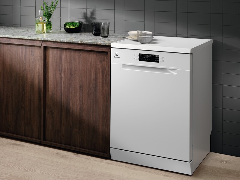 Посудомийна машина Electrolux ESM48310SW