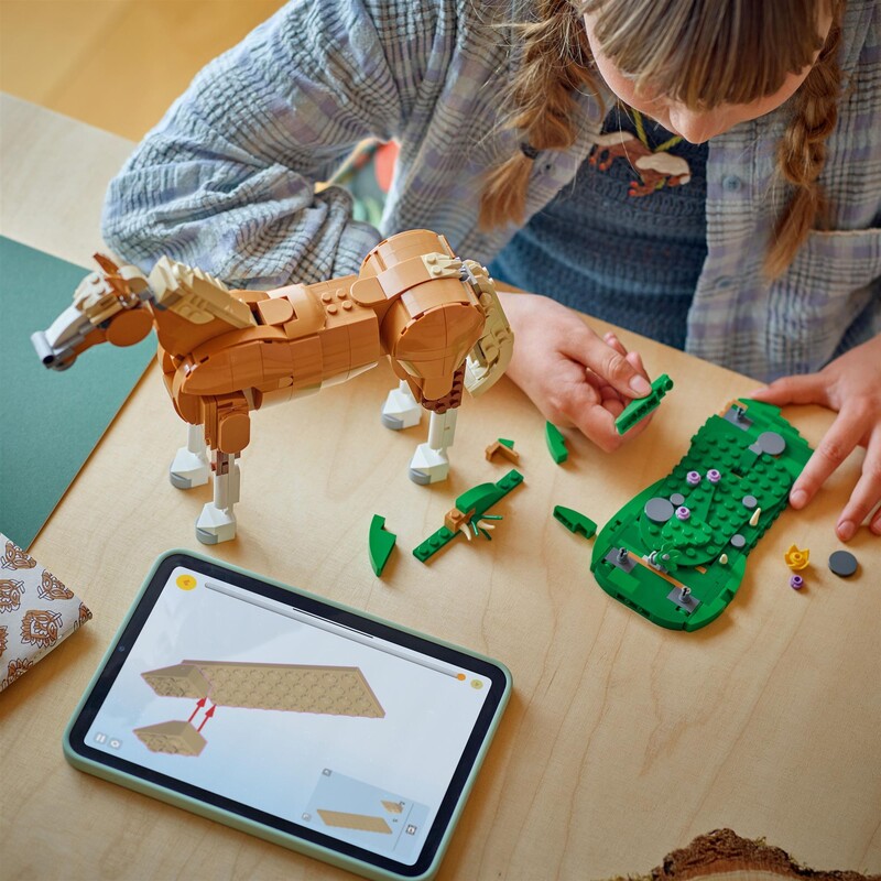 Конструктор LEGO Creator Прекрасний кінь (31166)