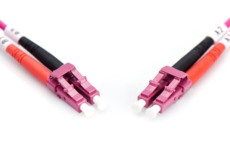 Оптичний патч-корд Digitus LC/UPC-LC/UPC, 50/125, MM, OM4, duplex, 1 м (DK-2533-01-4)