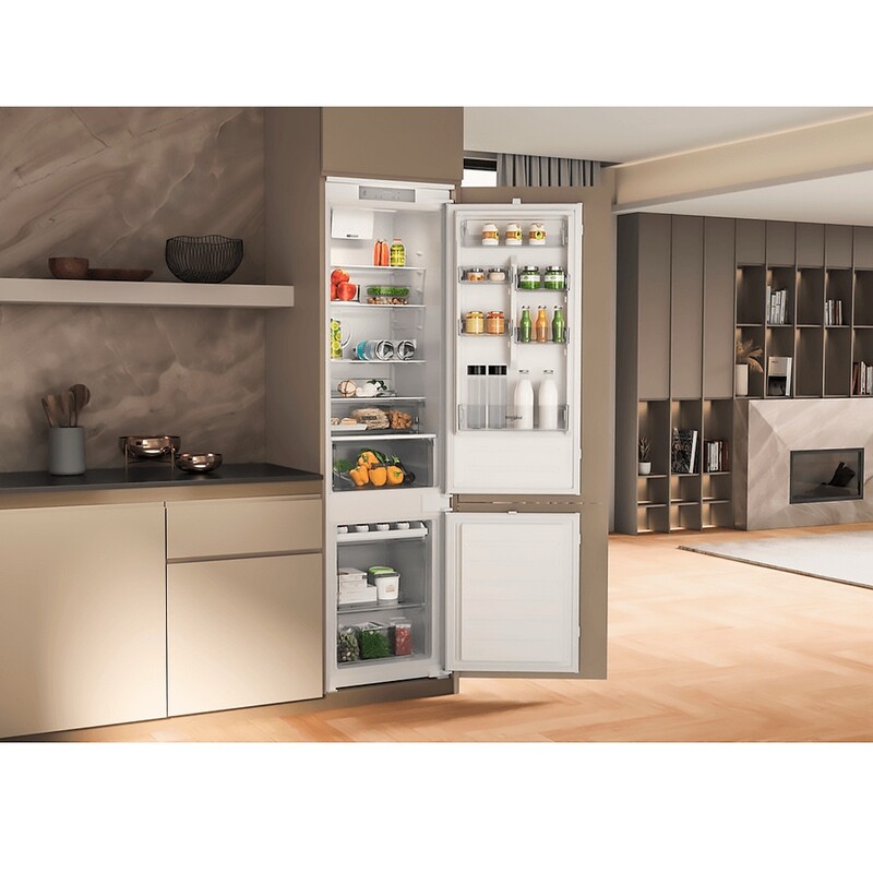 Встраиваемый холодильник Whirlpool WHC20D023B1 SF