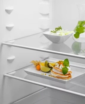 Встраиваемый холодильник Electrolux ERD6DE18S4