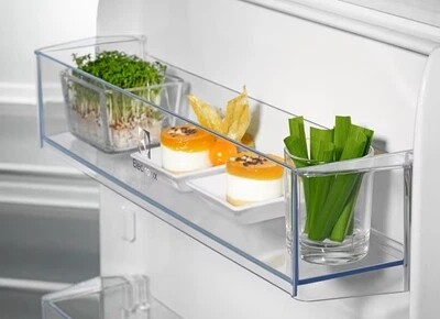 Встраиваемый холодильник Electrolux ERD6DE18S4