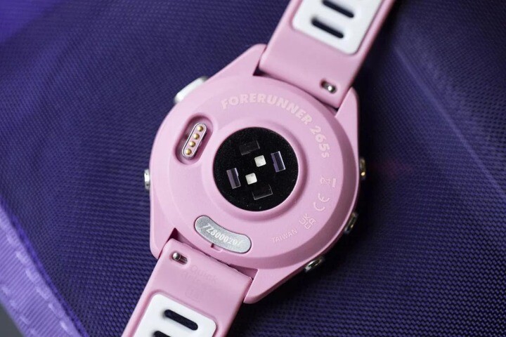 Смарт-годинник Garmin Forerunner 265S Black Bezel with Light Pink Case and Light Pink/Whitestone Silicone Band (010-02810-15)