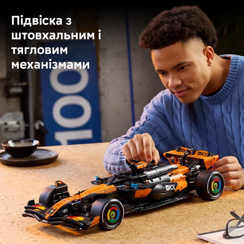 Конструктор LEGO Technic Автомобіль McLaren MCL39 F1 (42228)
