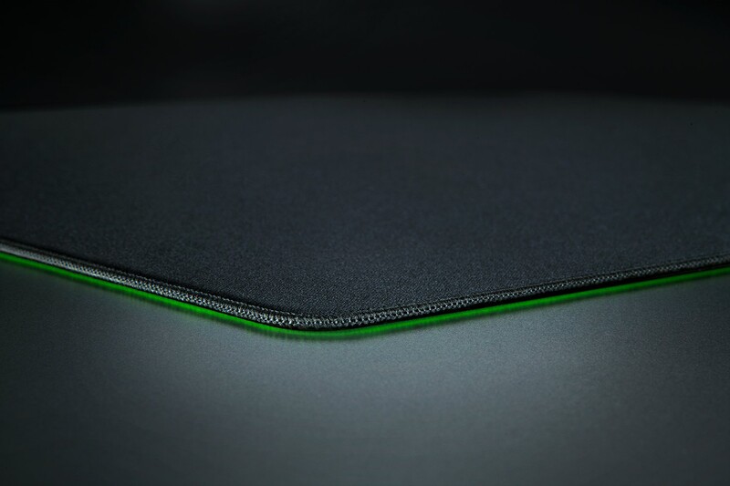 Ігрова поверхня Razer Gigantus V2 PRO Balance L (RZ02-05490600-R3M1)