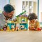 Фото - Конструктор LEGO Duplo Town Сучасний родинний будинок із фігурками (10470) | click.ua