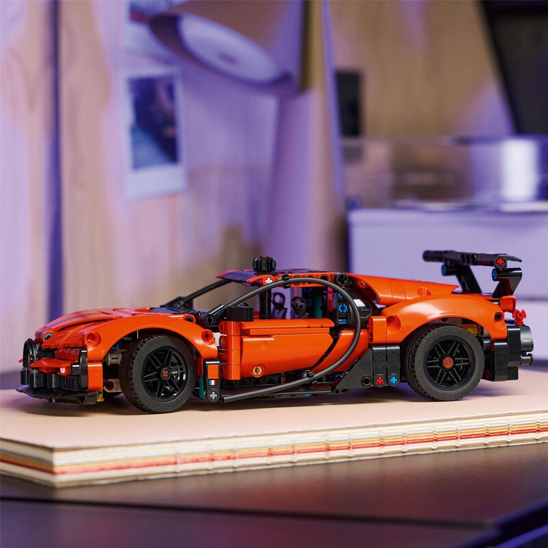 Конструктор LEGO Technic Гіперкар Bugatti Chiron Pur Sport (42222)