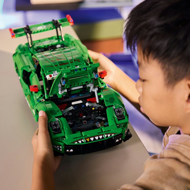 Конструктор LEGO Technic Автомобіль Porsche 911 GT3 R REXY AO Racing (42224)