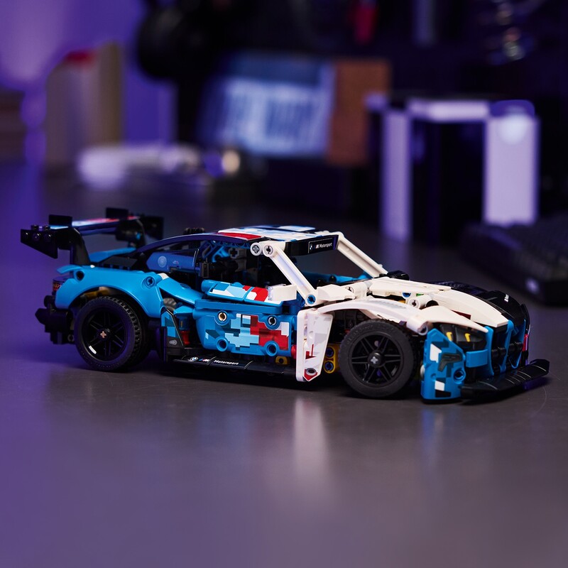 Конструктор LEGO Technic Автомобіль для перегонів BMW M4 GT3 EVO (42226)