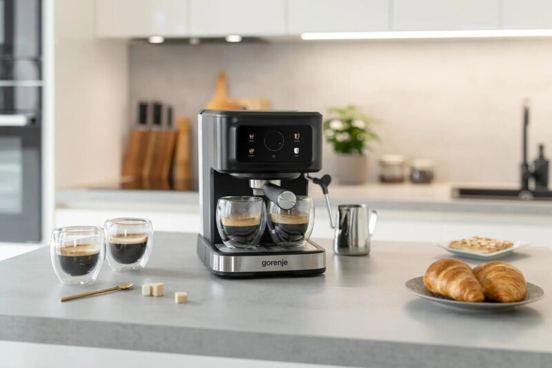 Кофеварка рожковая Gorenje ESCM15CDB